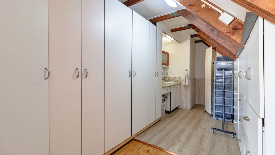 5 Bedroom Property for Sale in Perlemoenbaai Western Cape